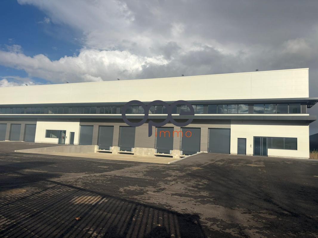 Industrial in Le Blanc-Mesnil to rent Building Photo- Image 1 of 3