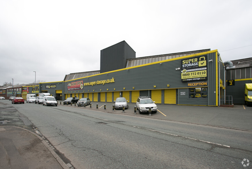 Leek New Rd, Stoke On Trent for rent - Primary Photo - Image 1 of 2