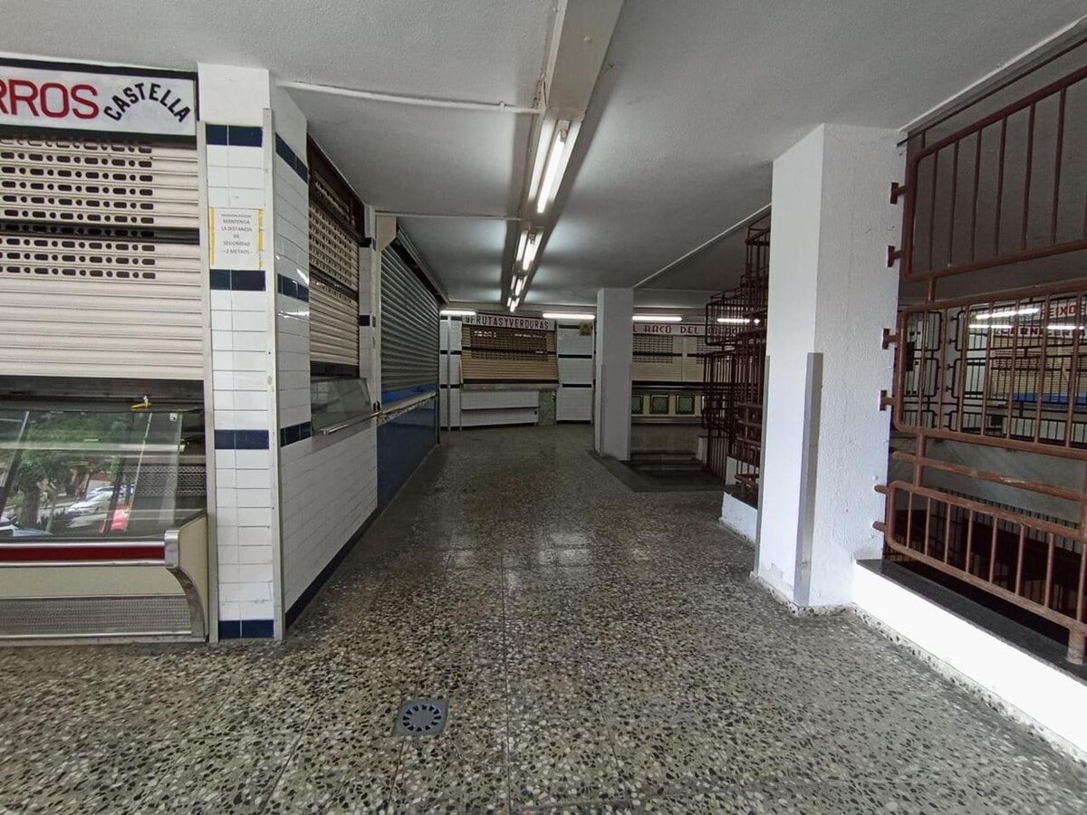 Sant Feliu de Llobregat, BAR 08980 - Unit - - - Interior Photo - Image 1 of 12