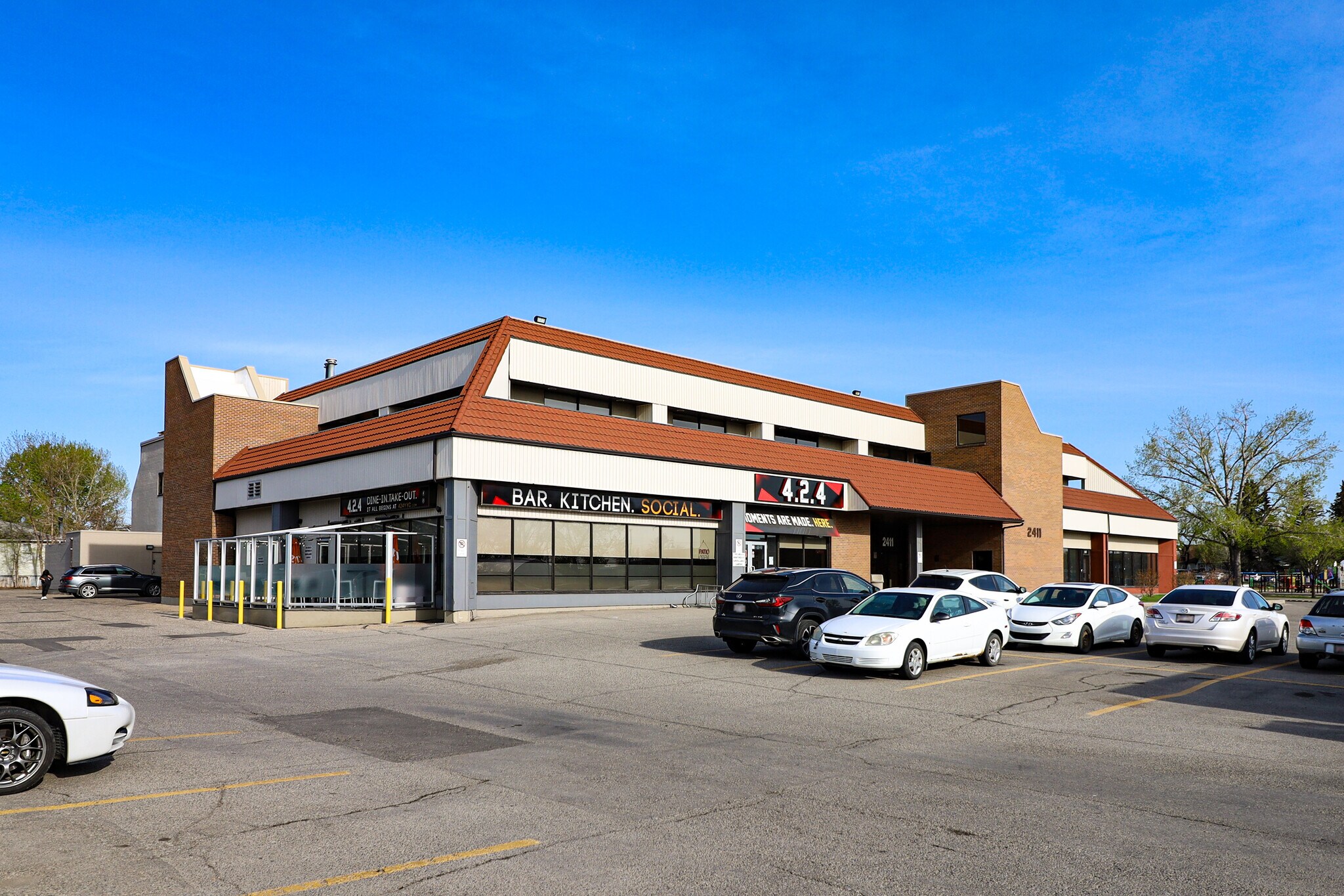 2411 4th St NW, Calgary, AB to rent Building Photo- Image 1 of 12