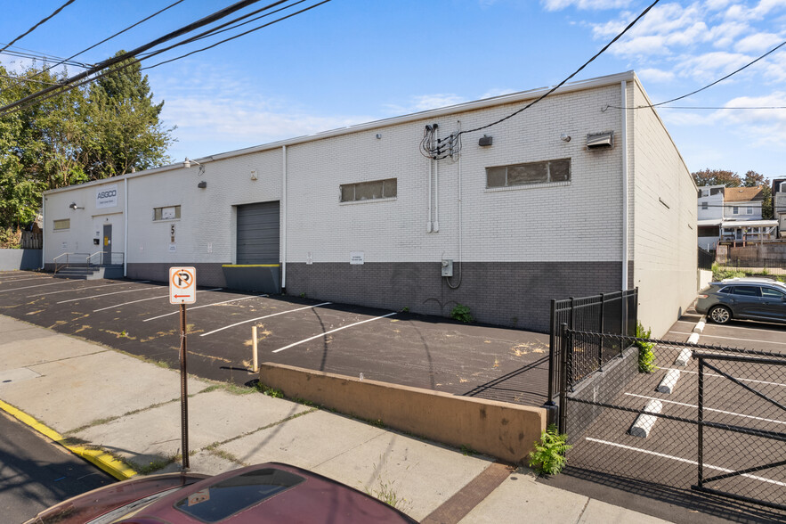 425 N 3rd St, Allentown, PA for rent - Building Photo - Image 2 of 32