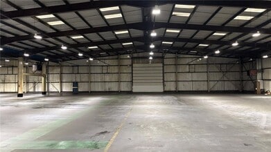 Rochehall Way, Rochford to rent Interior Photo- Image 2 of 8