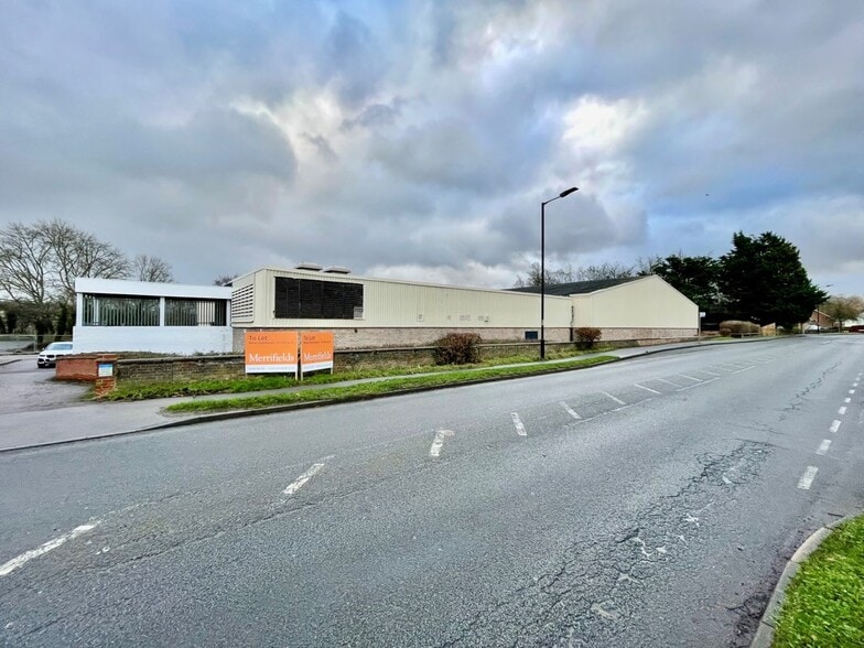 Mildenhall, Bury St Edmunds to rent - Primary Photo - Image 1 of 5