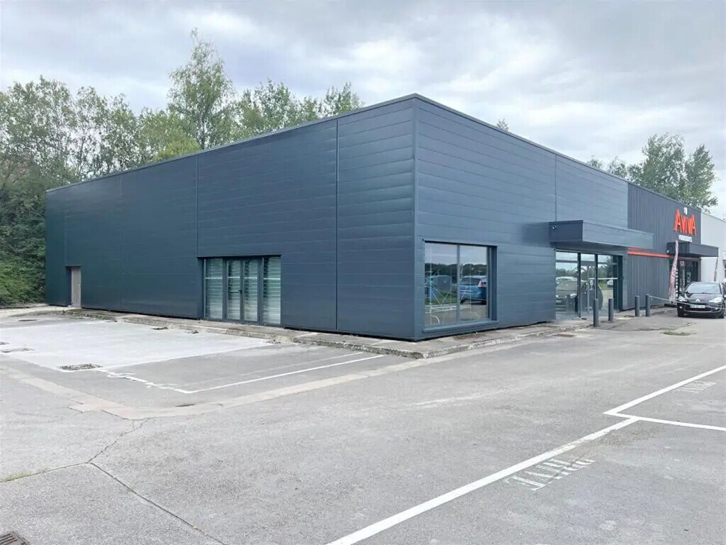 Location Commerce 339 m² - Photo 1