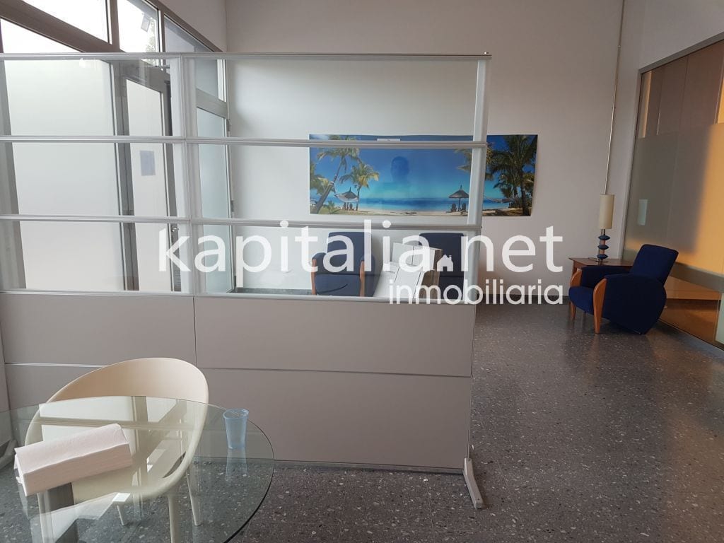Retail in Ontinyent, Valencia to rent Interior Photo- Image 1 of 7