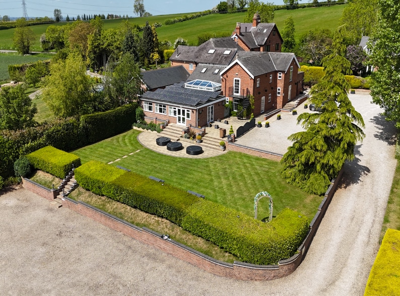 Melbourne View Hotel portfolio of 2 properties for sale on LoopNet.co.uk - Building Photo - Image 1 of 20