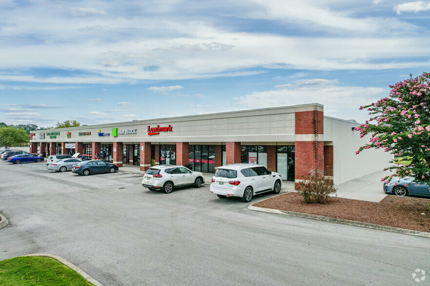 5535-5555 Clinton Hwy, Knoxville, TN for rent - Building Photo - Image 2 of 5