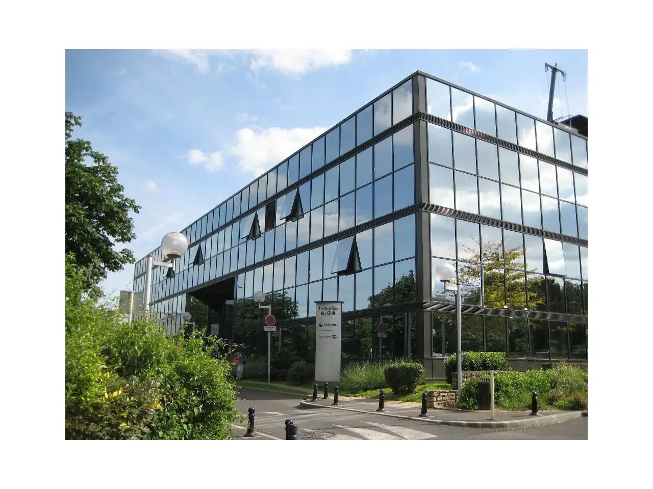 Office in Rosny-sous-Bois to rent Primary Photo- Image 1 of 7
