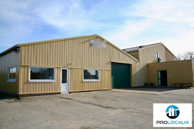 Vente Entrepôt 1 676 m²