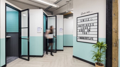 120 Aldersgate St, London to rent Interior Photo- Image 1 of 7