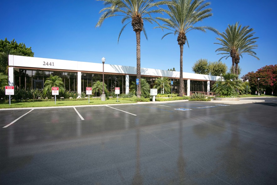 2461-2463 W La Palma Ave, Anaheim, CA for rent - Building Photo - Image 1 of 4