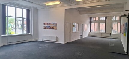 St. Georges Rd, Bolton to rent Interior Photo- Image 1 of 4