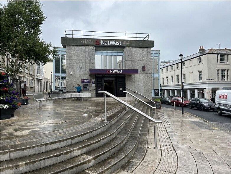 10 St. Thomas Sq, Ryde for sale - Primary Photo - Image 1 of 1