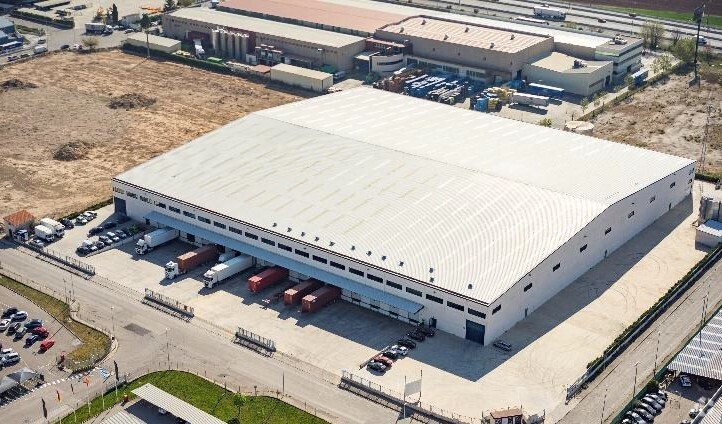 Industrial in Azuqueca de Henares, Guadalajara to rent Primary Photo- Image 1 of 5