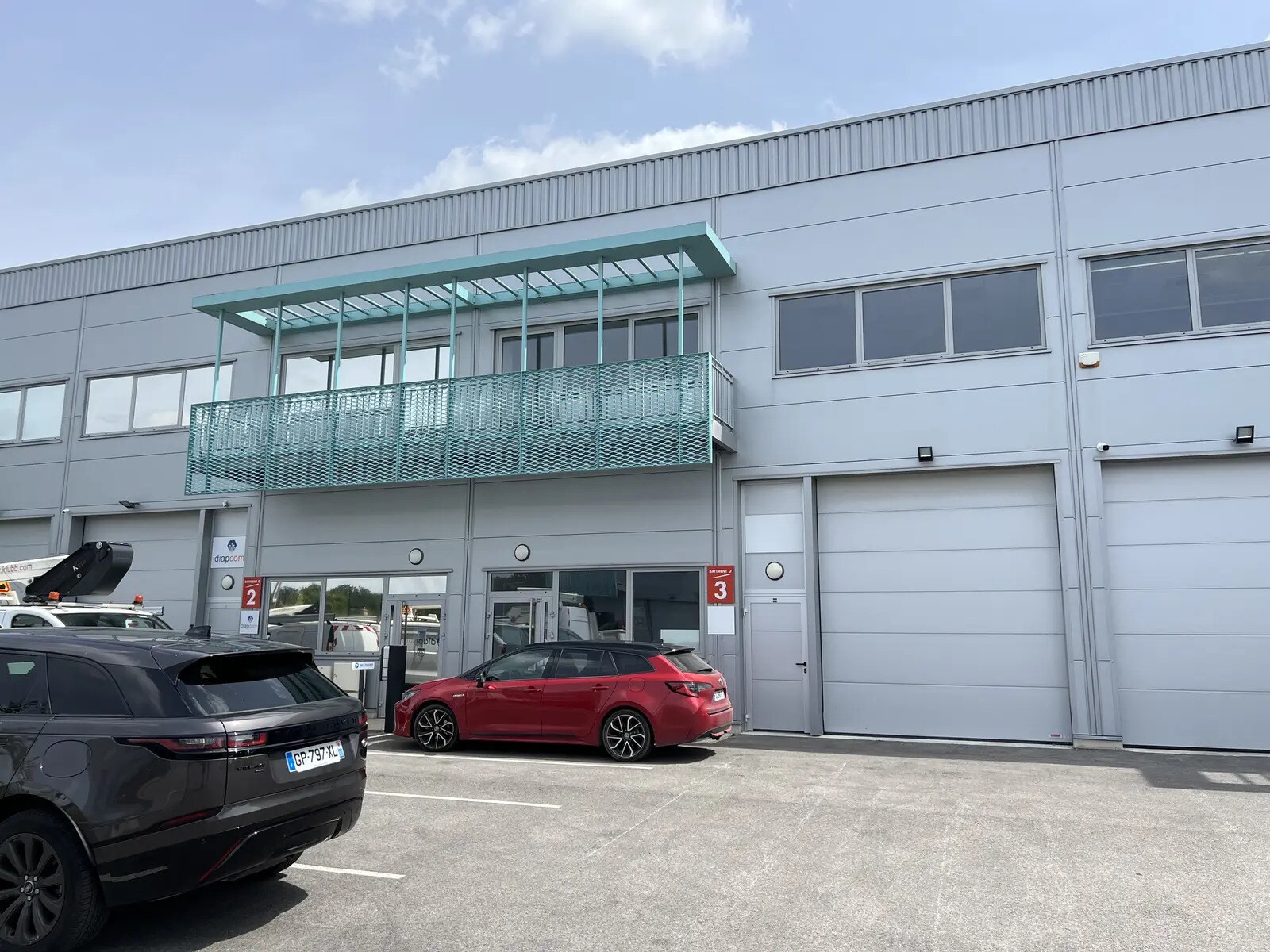 Light Industrial in FRÉPILLON to rent Building Photo- Image 1 of 11