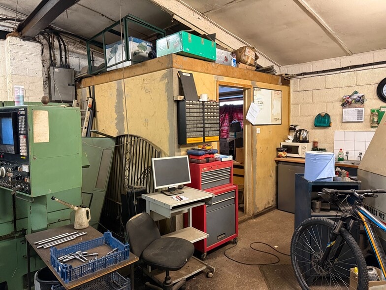 21B Albourne Rd, Hurstpierpoint to rent - Interior Photo - Image 3 of 4