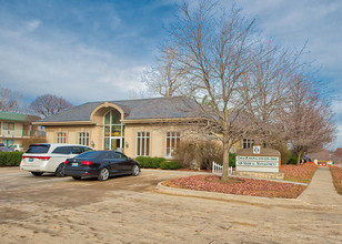 1209 NW North Ridge Dr, Blue Springs, MO for rent Building Photo- Image 1 of 46