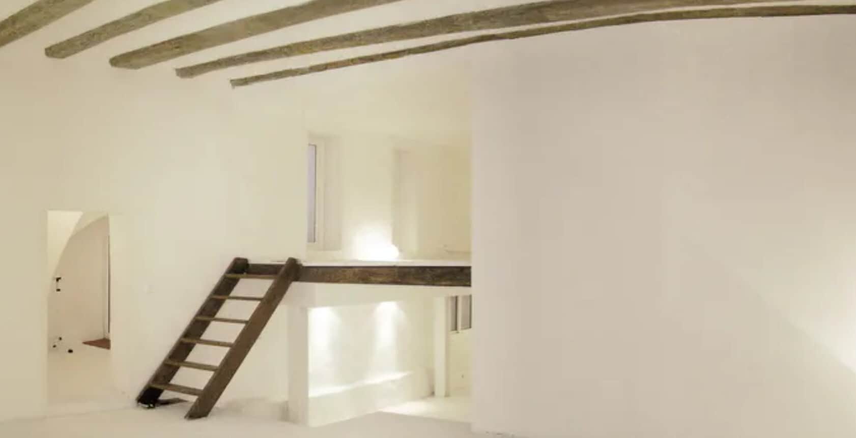 Barcelona, BAR 08001 - Unit - -  - Interior Photo - Image 1 of 5