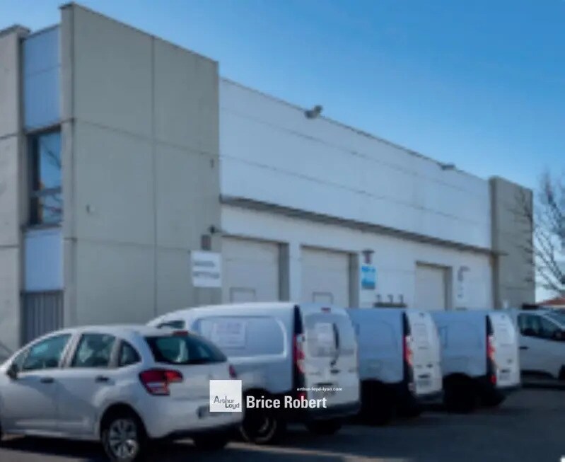 135-215 Rue Hélène Boucher, Rillieux-la-Pape to rent Building Photo- Image 1 of 7