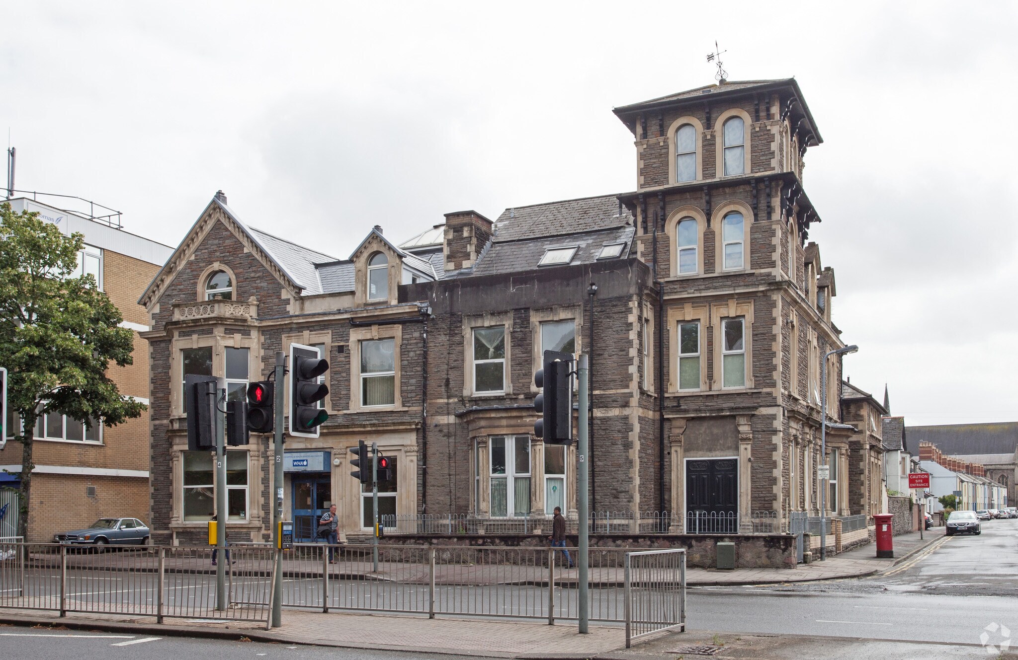 60 Newport Rd, Cardiff for sale Primary Photo- Image 1 of 1
