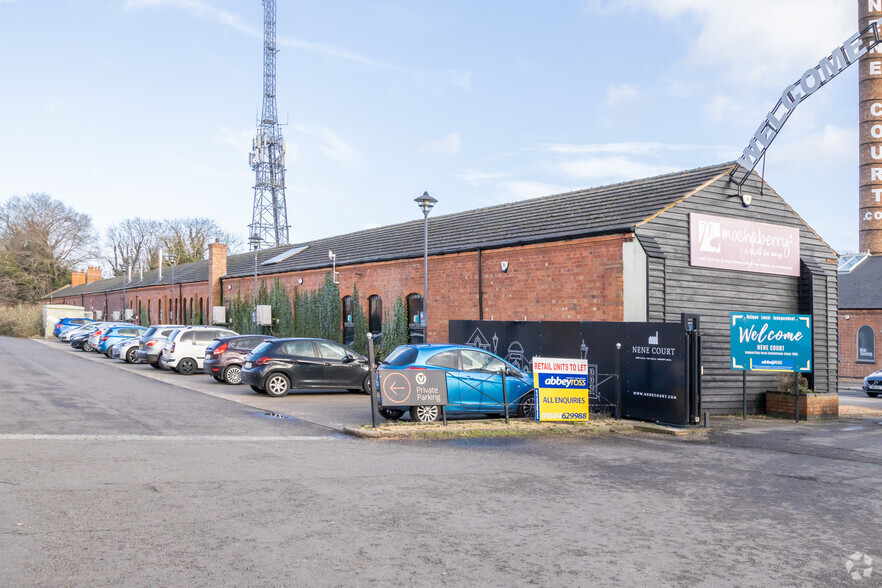 18-32 The Embankment, Wellingborough for rent - Building Photo - Image 2 of 2