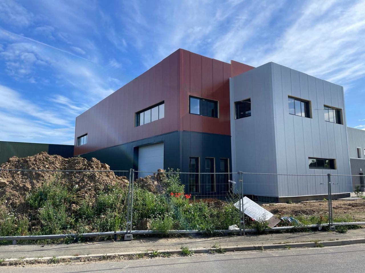 Light Industrial in Saint-Germain-Laxis for sale Building Photo- Image 1 of 5