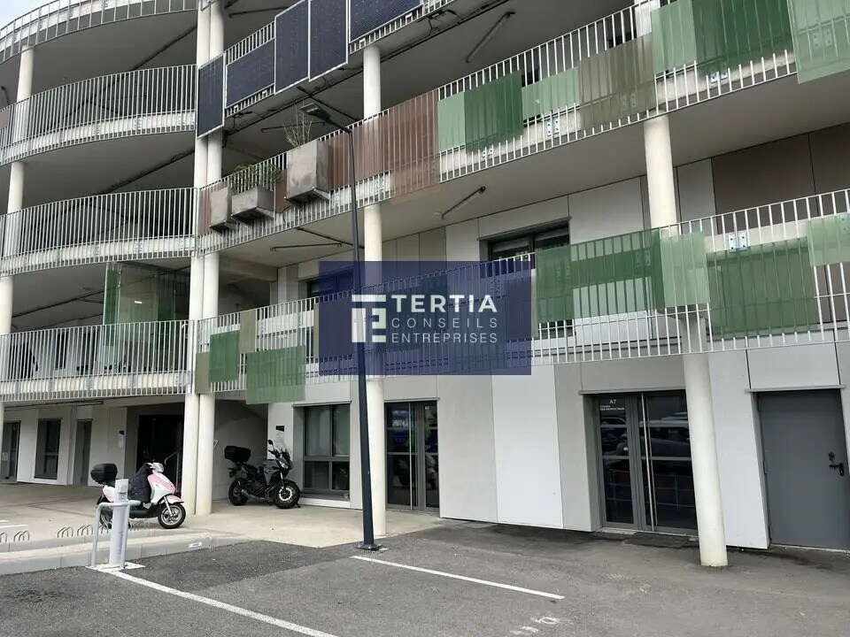 Vente Bureaux 247 m² - Photo 1