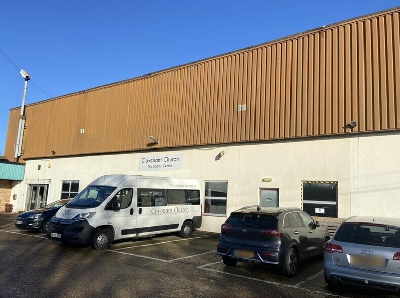 Kent Rd, Southampton to rent - Building Photo - Image 3 of 3