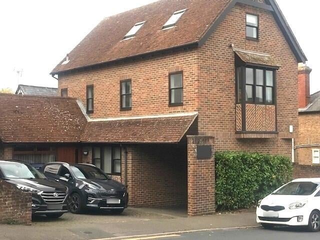1 Wathen Rd, Dorking for sale - Building Photo - Image 1 of 8