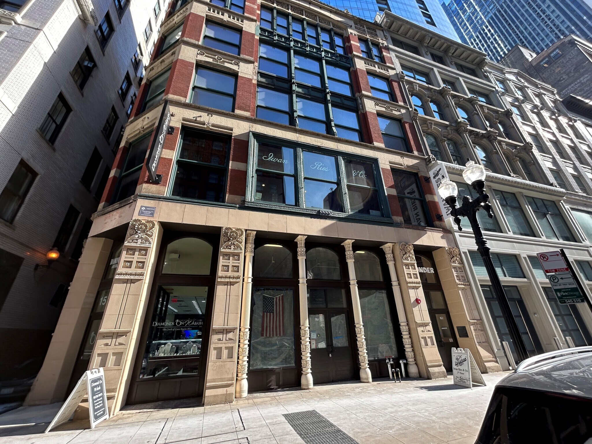 17 S Wabash Ave, Chicago, IL for sale Building Photo- Image 1 of 1