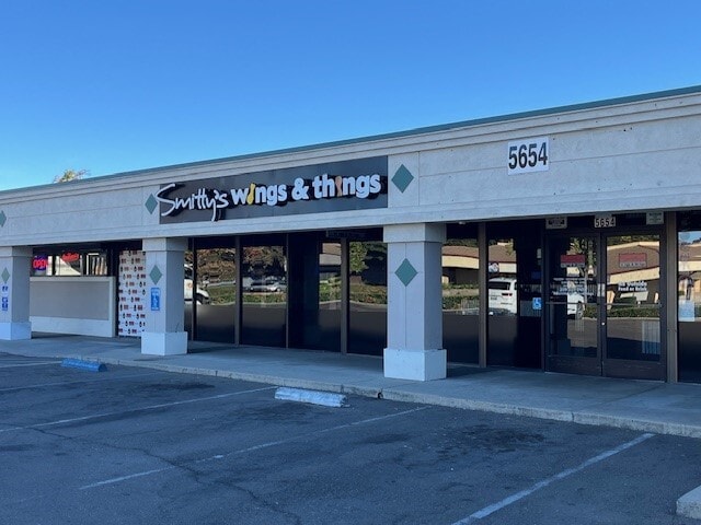 5632-5654 N Pershing Ave, Stockton, CA for rent - Building Photo - Image 2 of 10