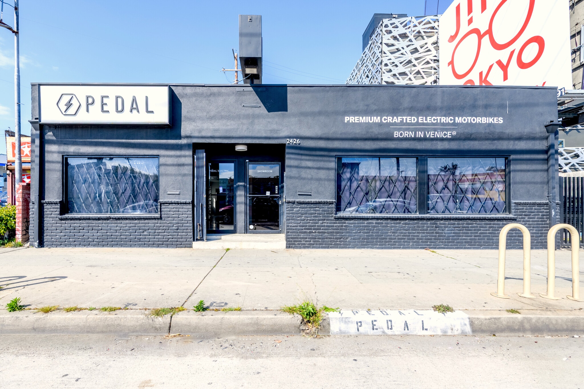 2426 Lincoln Blvd, Venice, CA to rent Building Photo- Image 1 of 15