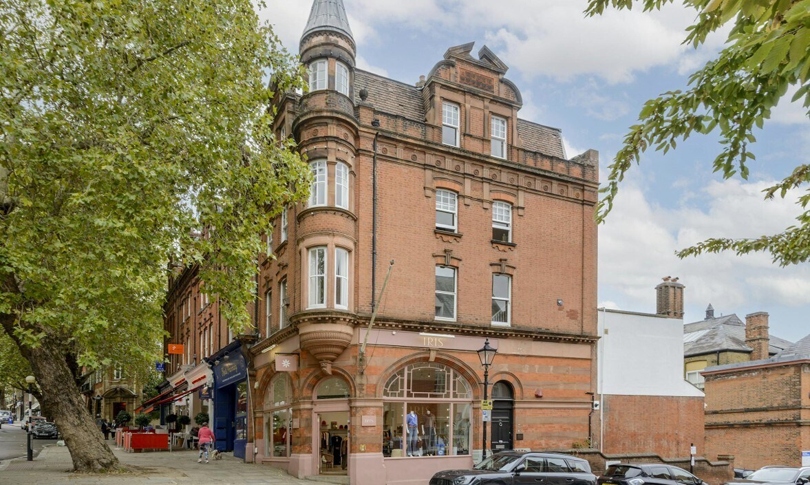 28 Rosslyn Hl, London for sale Primary Photo- Image 1 of 1