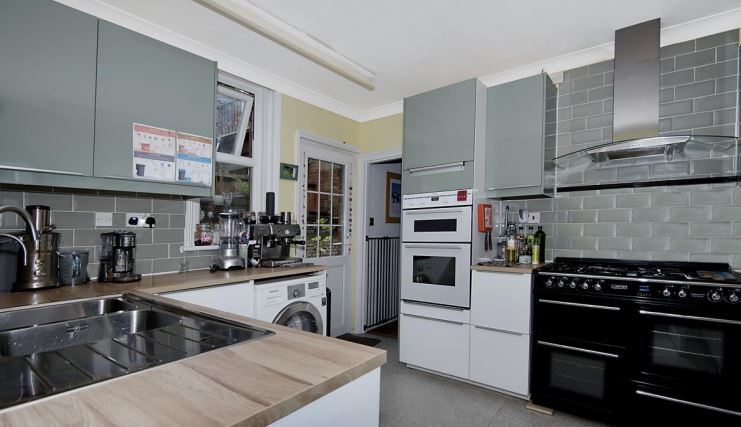 11 Queens Rd, Broadstairs for sale Interior Photo- Image 1 of 1