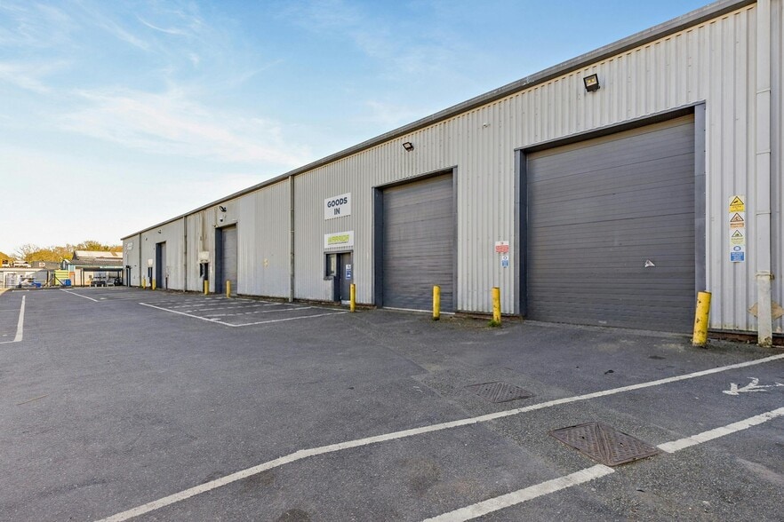 Bradley Ln, Wigan to rent - Building Photo - Image 3 of 9