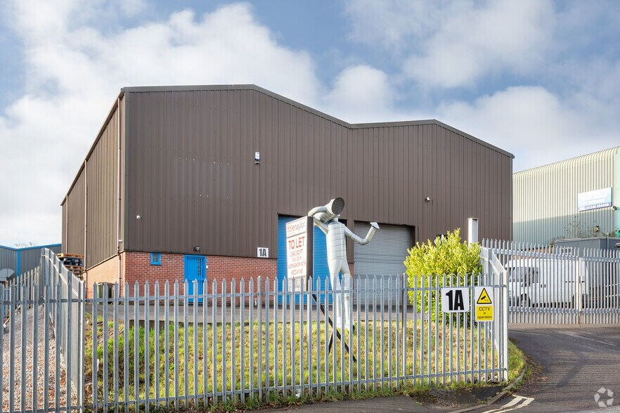 Foxwood Way, Chesterfield for sale - Primary Photo - Image 1 of 1