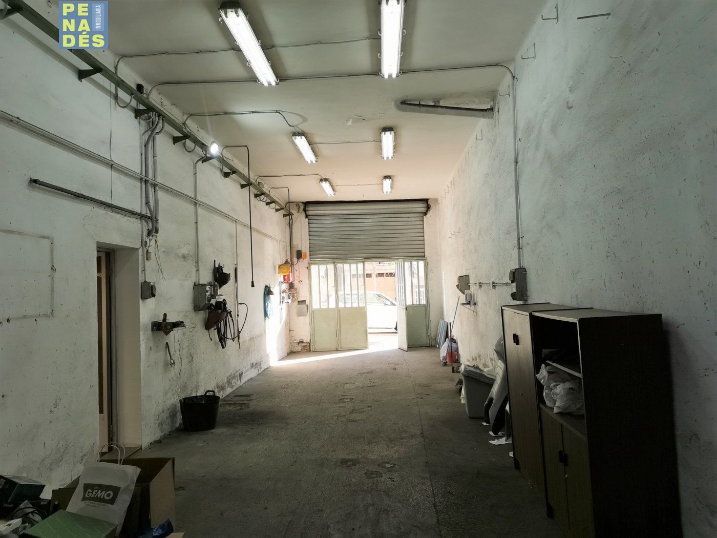 Retail in València for sale Building Photo- Image 1 of 3