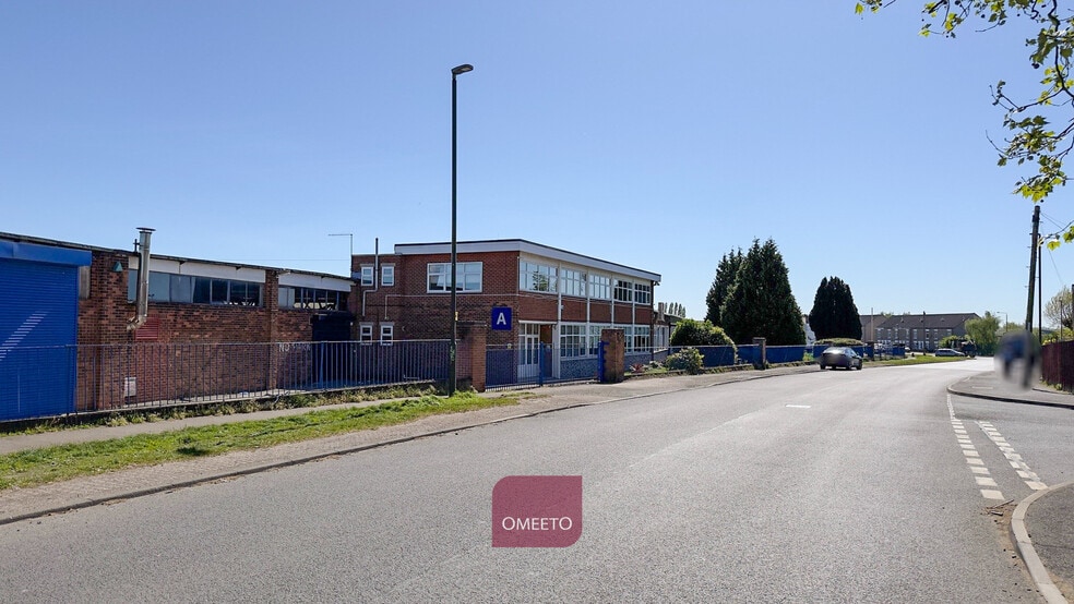 Hallam Fields Rd, Ilkeston to rent - Building Photo - Image 3 of 41