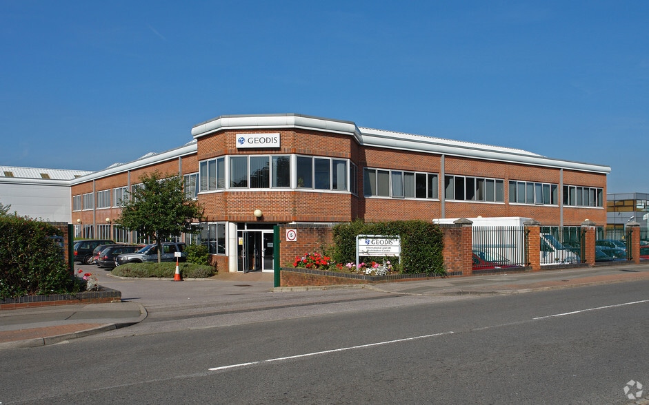 Coronation Rd, High Wycombe for sale - Building Photo - Image 1 of 1