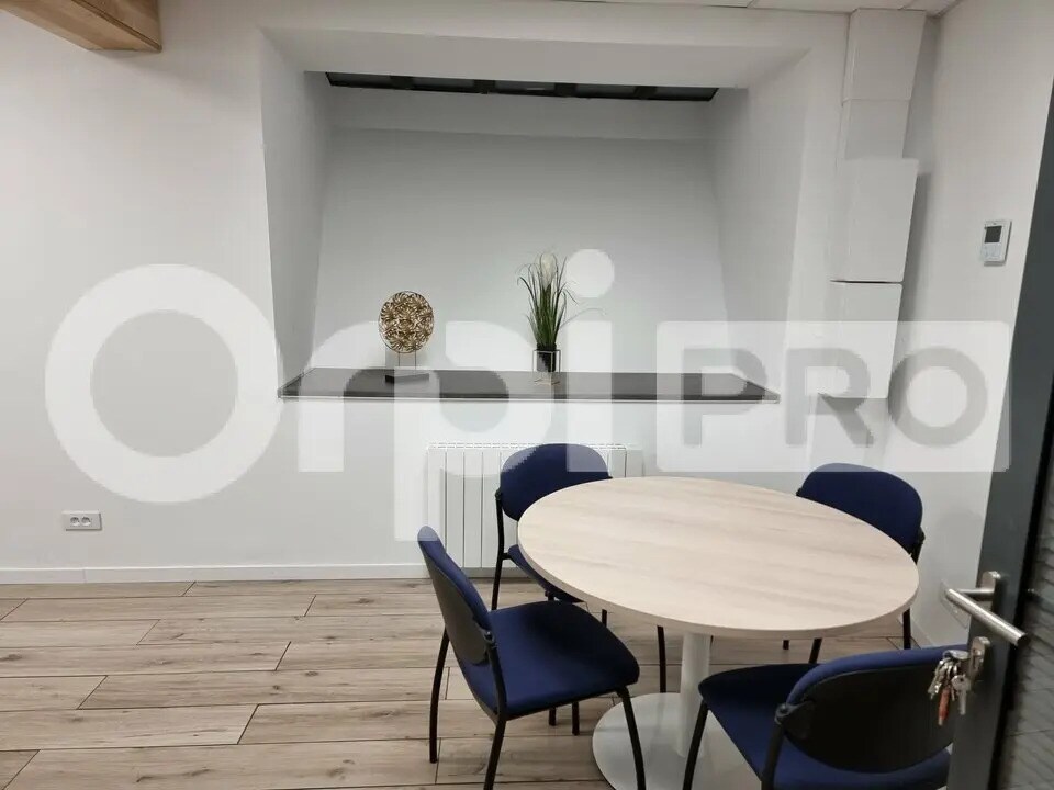 Location Bureaux 20 m² - Photo 1