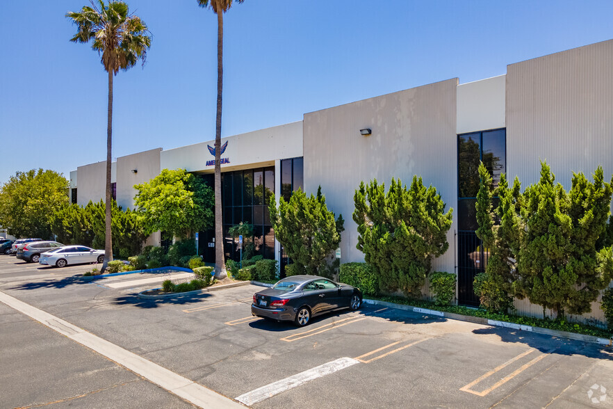 21330 Superior St, Chatsworth, CA for sale - Building Photo - Image 1 of 1