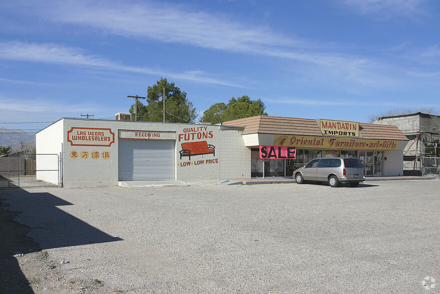 2167 N Decatur Blvd, Las Vegas, NV for rent - Building Photo - Image 2 of 21