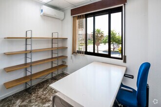 Office in Parla, Madrid to rent Interior Photo- Image 1 of 6