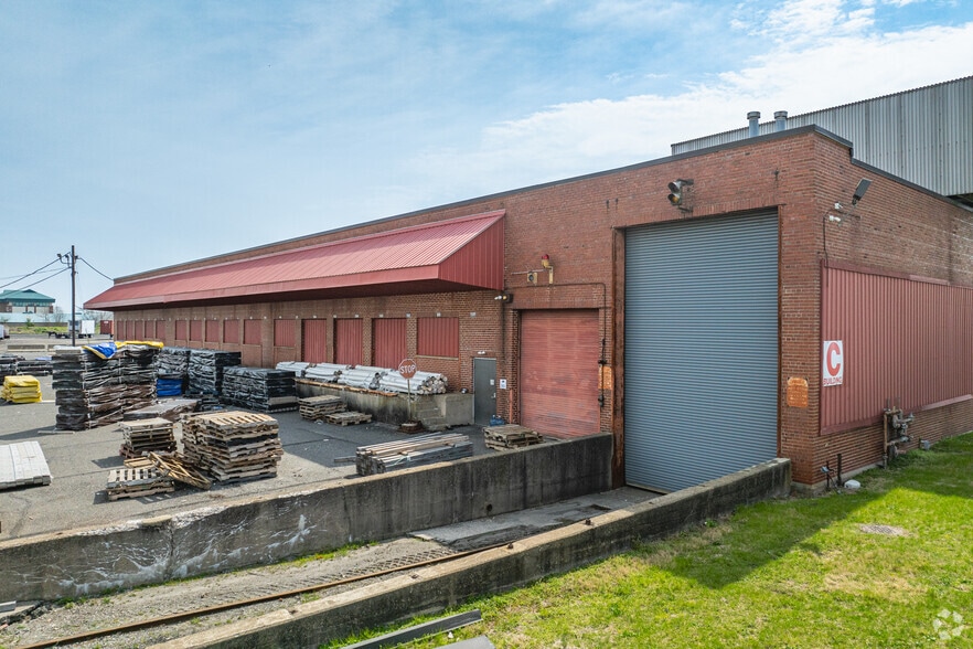 800 W Front St, Chester, PA to rent - Building Photo - Image 3 of 9