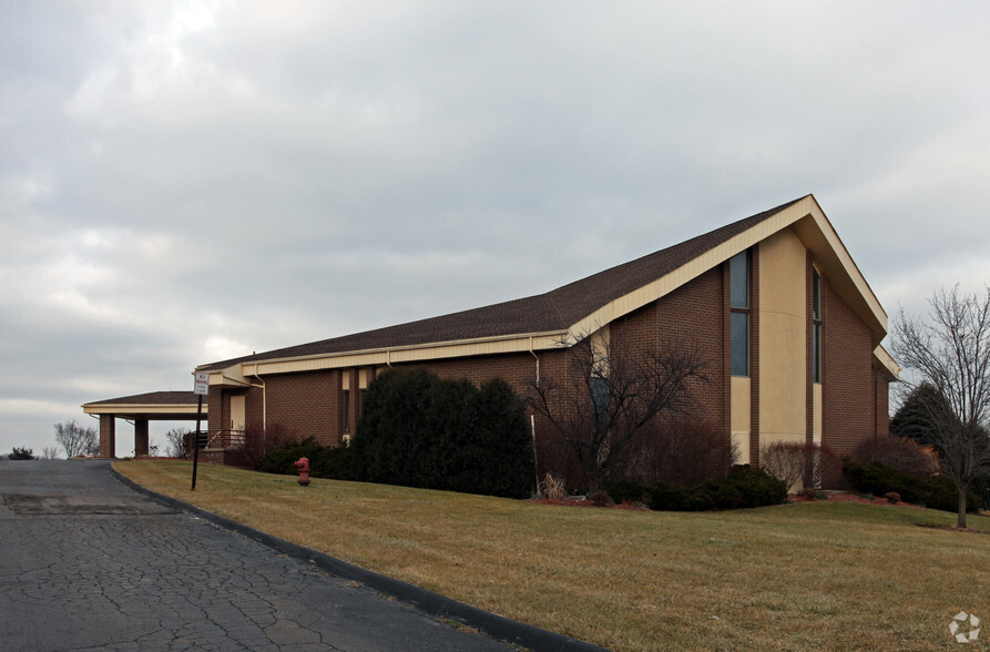 46500 N Territorial Rd, Plymouth, MI for sale - Building Photo - Image 1 of 1