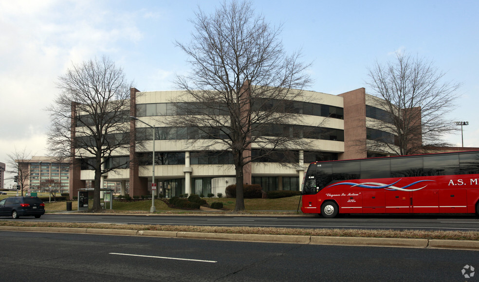 800 9th St SW, Washington, DC for rent - Building Photo - Image 2 of 7