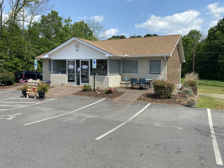 1015 W Catawba Ave, Mount Holly, NC 28120 | LoopNet UK