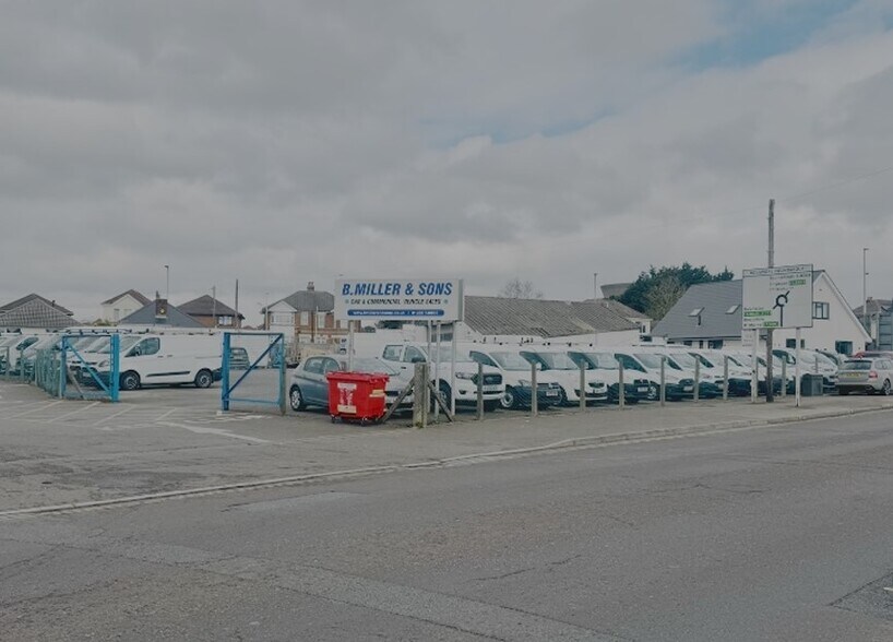 522 Ringwood Rd, Poole to rent - Building Photo - Image 2 of 4