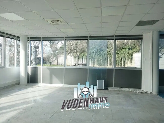 Location Commerce 300 m²