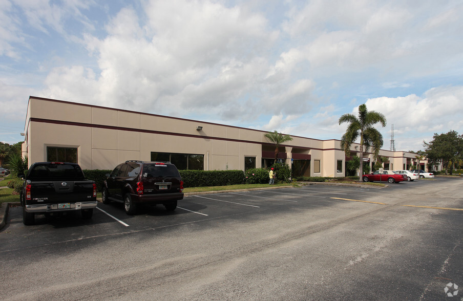 3531-3597 SW Corporate Pky, Palm City, FL for rent - Building Photo - Image 2 of 4